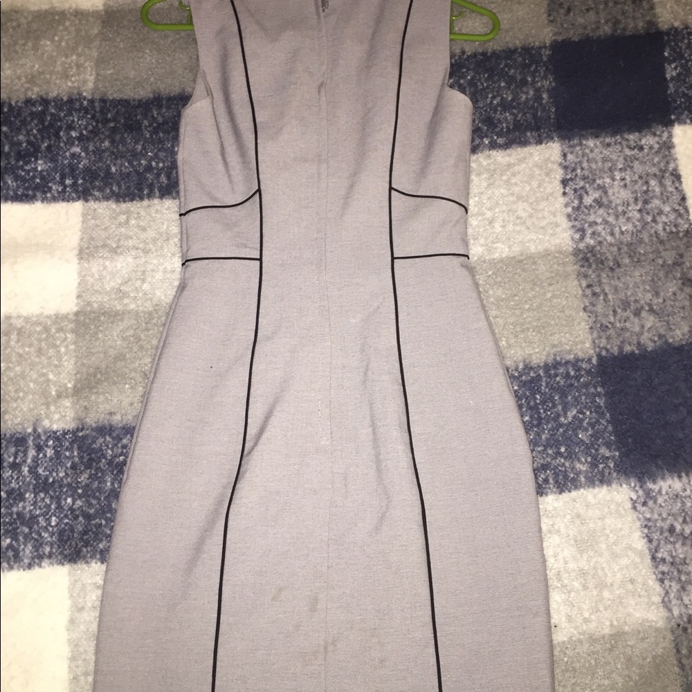 H&M Dress 😍 - Picture 2 of 3